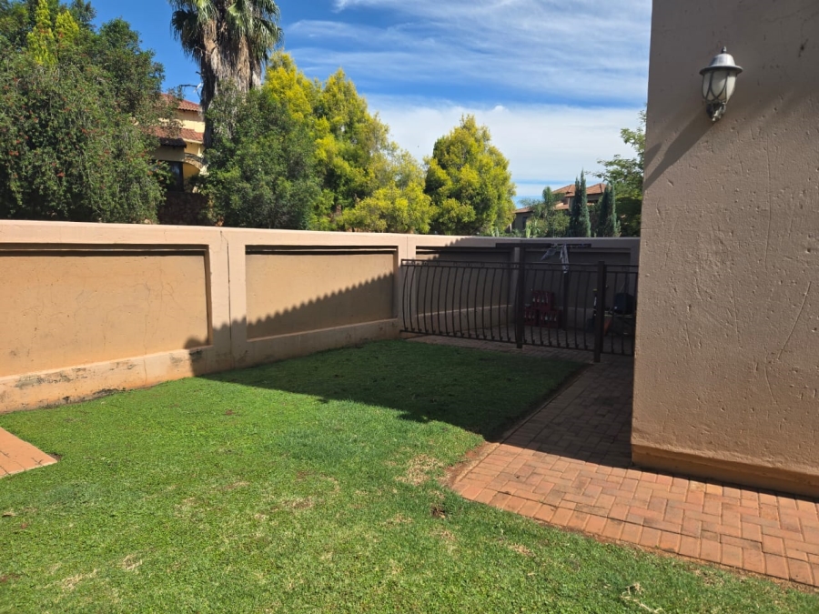 To Let 4 Bedroom Property for Rent in Melodie North West